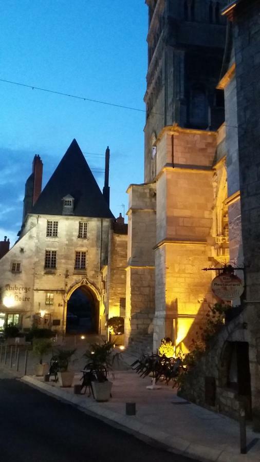 Gite De La Galerie Du Pont La Charité-sur-Loire Buitenkant foto